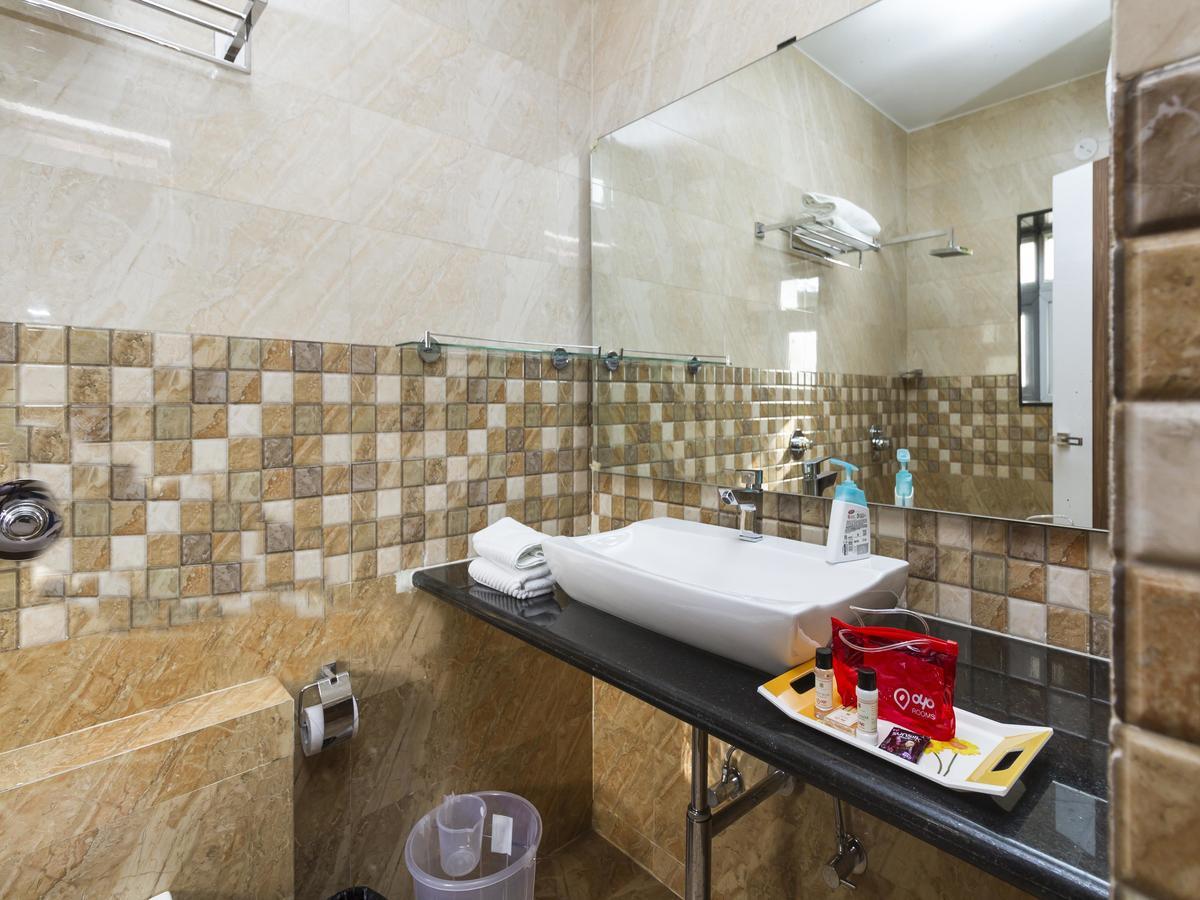 Oyo 2132 Apartment Aditya Residency バンガロール エクステリア 写真