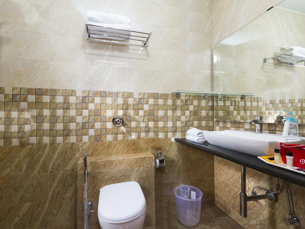 Oyo 2132 Apartment Aditya Residency バンガロール エクステリア 写真