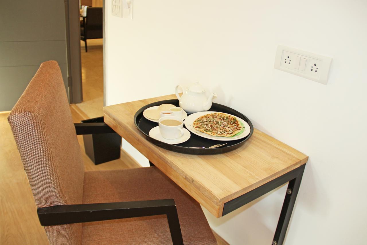 Oyo 2132 Apartment Aditya Residency バンガロール エクステリア 写真