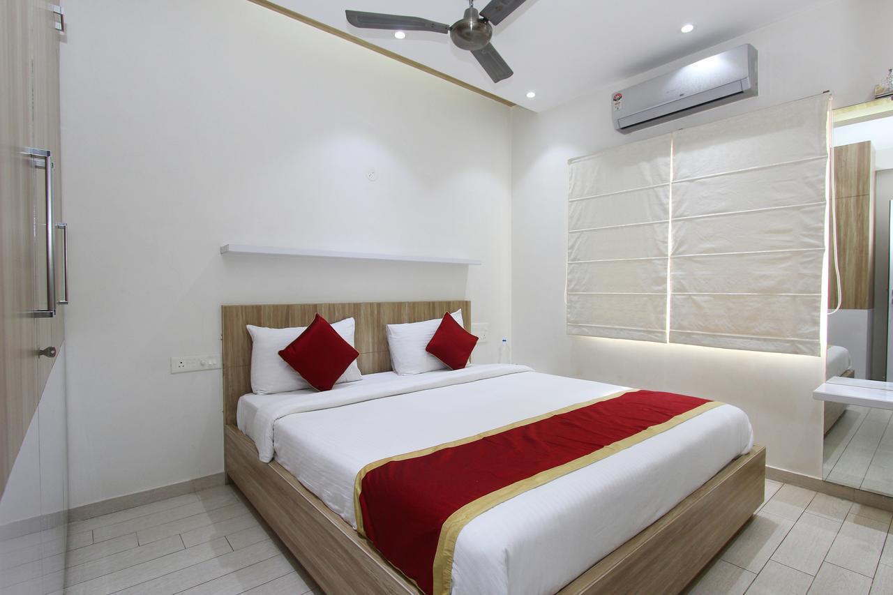 Oyo 2132 Apartment Aditya Residency バンガロール エクステリア 写真